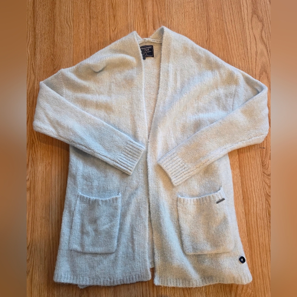 Abercrombie & Fitch Cream Sweater